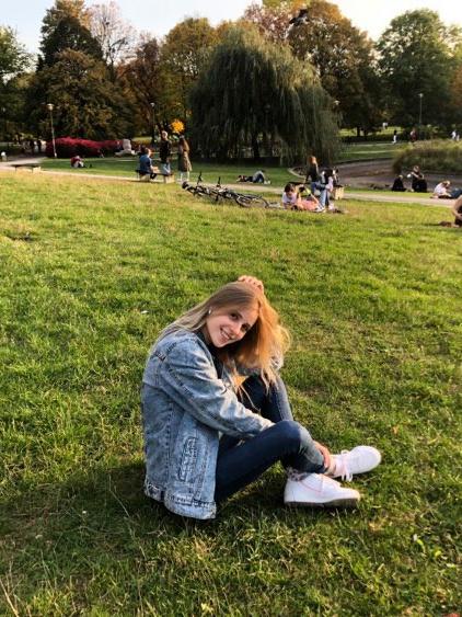 Брестчанка Алина в Варшаве