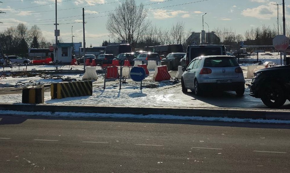 Заезд в зону ожидания пункта пропуска «Брест». Фото из приграничного чата